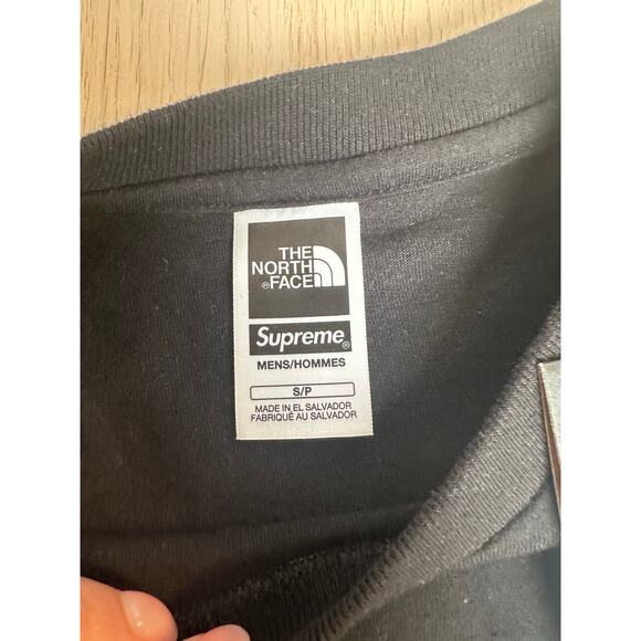 Supreme x The North Face Printed Pocket Tee - Size S - NEW - Picture 8 of 11